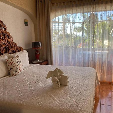 アヒヒク Casa De La Abuela Bed & Breakfast エクステリア 写真