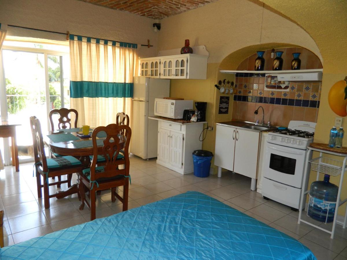 アヒヒク Casa De La Abuela Bed & Breakfast エクステリア 写真
