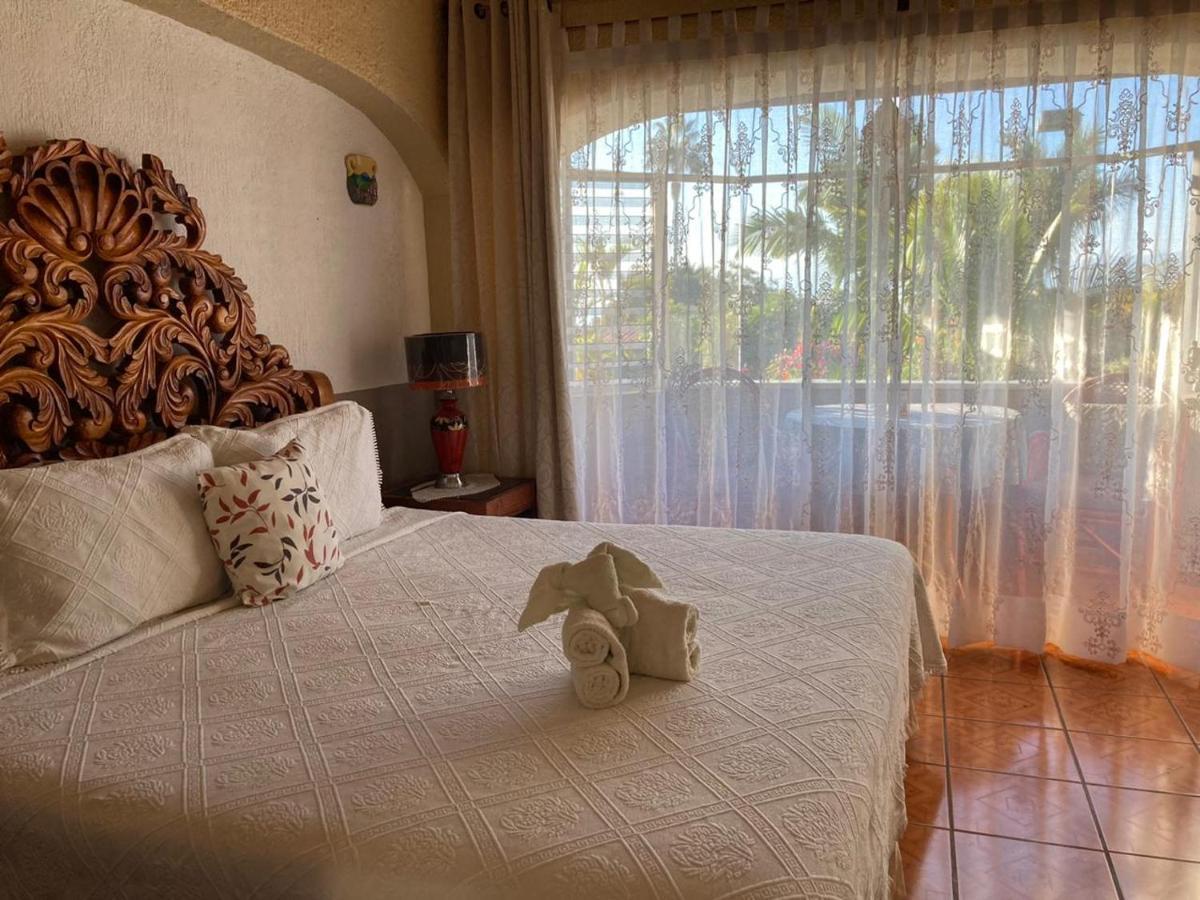アヒヒク Casa De La Abuela Bed & Breakfast エクステリア 写真