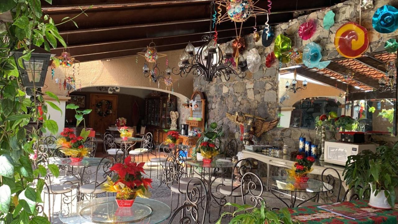 アヒヒク Casa De La Abuela Bed & Breakfast エクステリア 写真