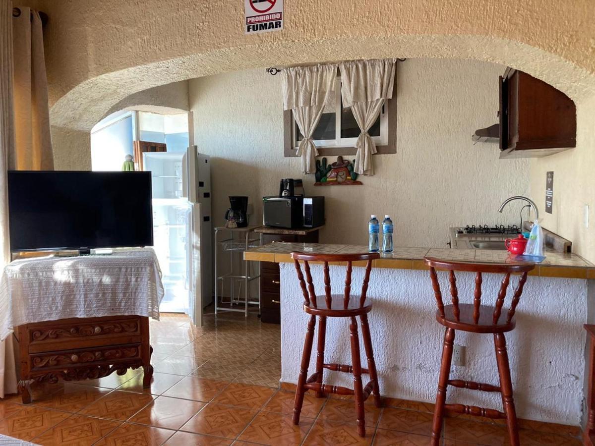 アヒヒク Casa De La Abuela Bed & Breakfast エクステリア 写真