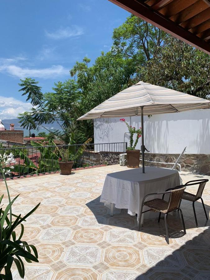 アヒヒク Casa De La Abuela Bed & Breakfast エクステリア 写真