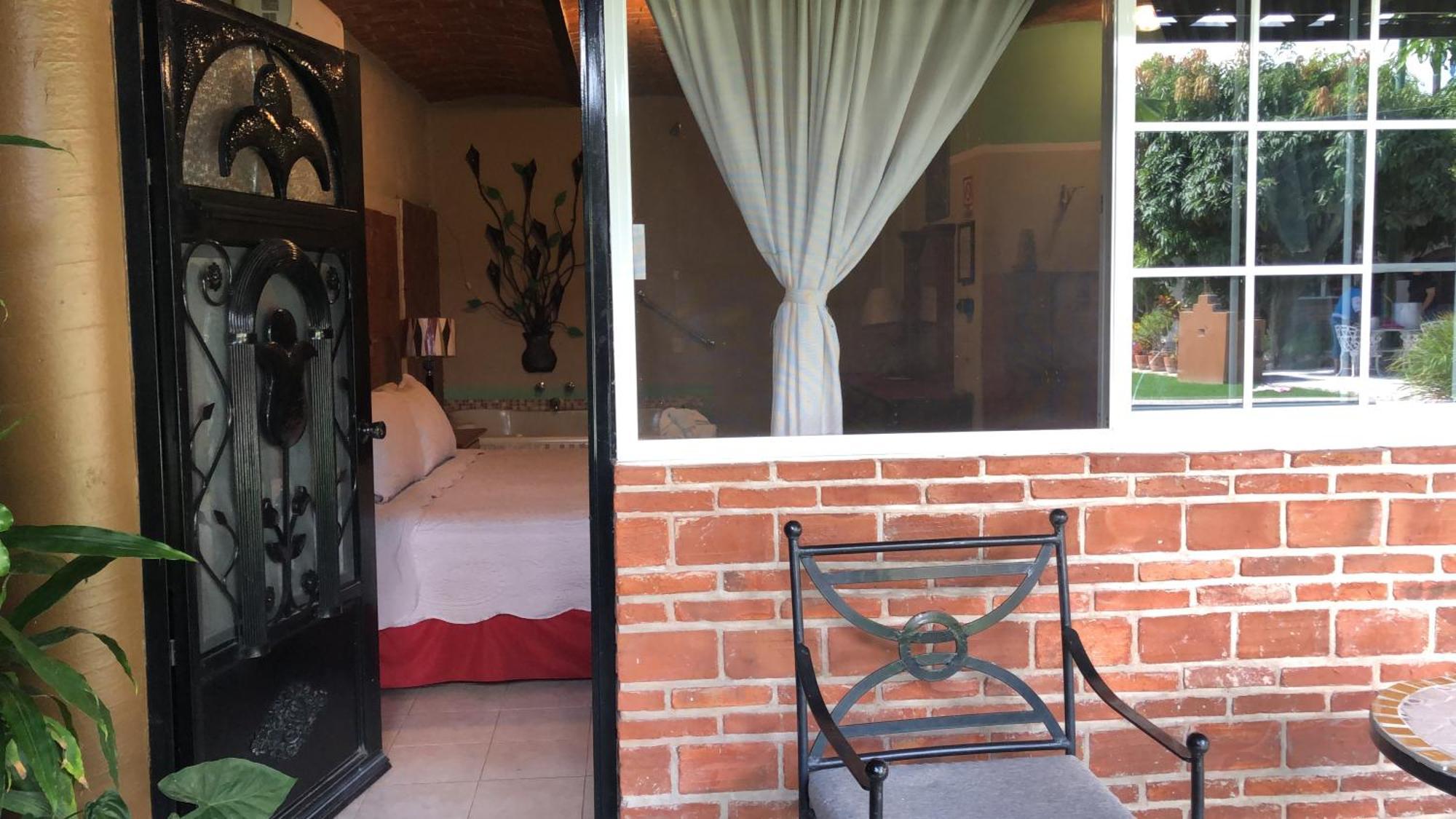 アヒヒク Casa De La Abuela Bed & Breakfast エクステリア 写真