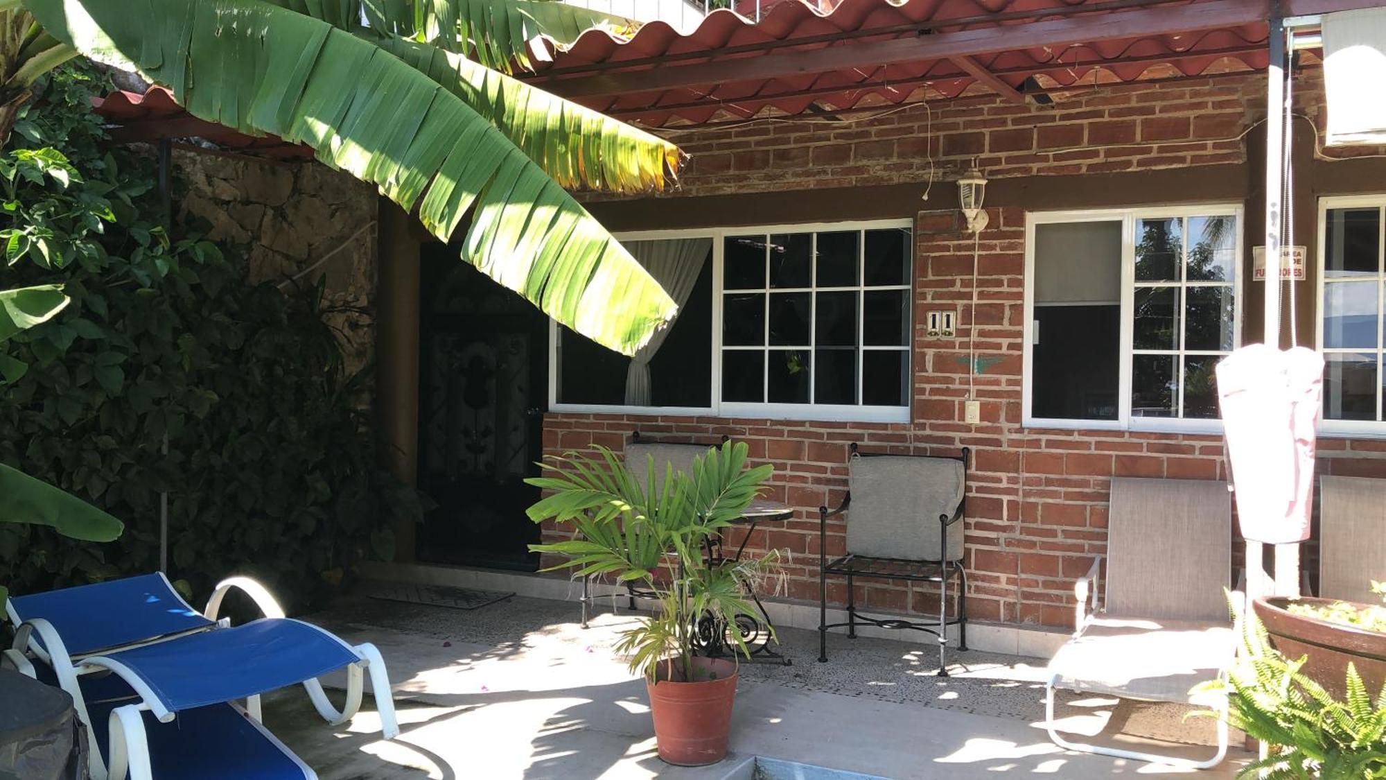 アヒヒク Casa De La Abuela Bed & Breakfast エクステリア 写真