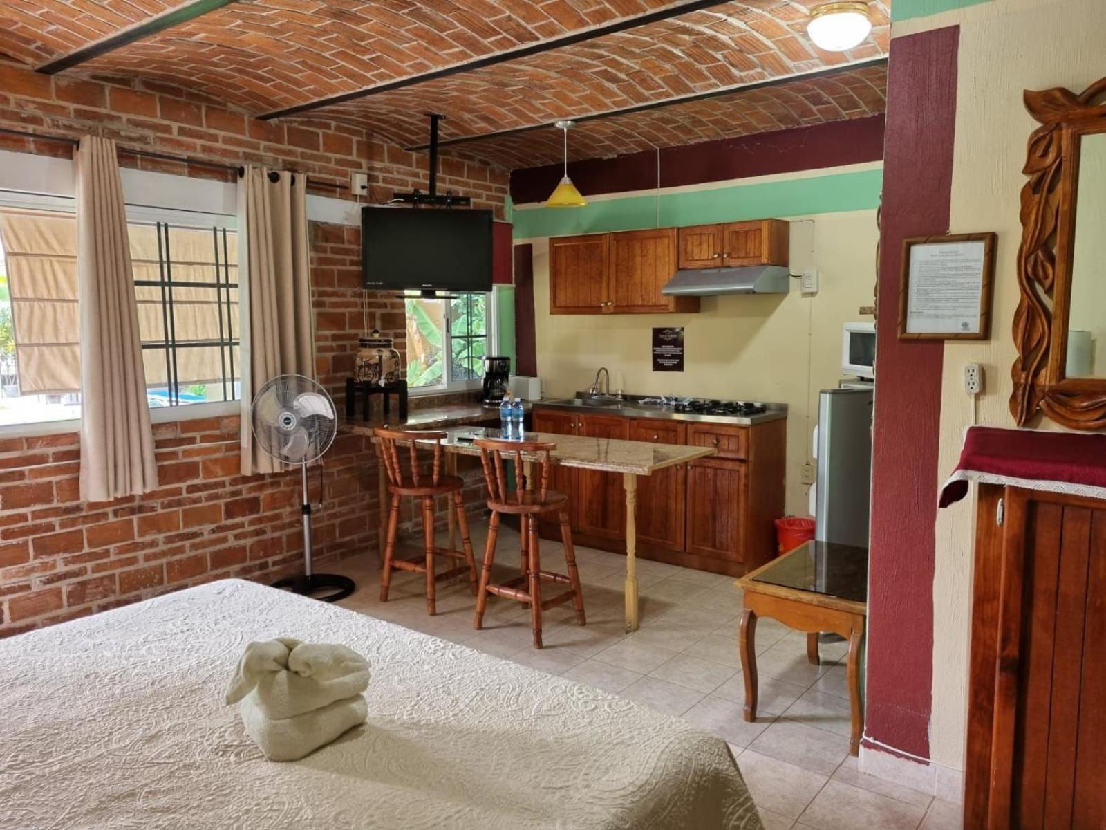 アヒヒク Casa De La Abuela Bed & Breakfast エクステリア 写真