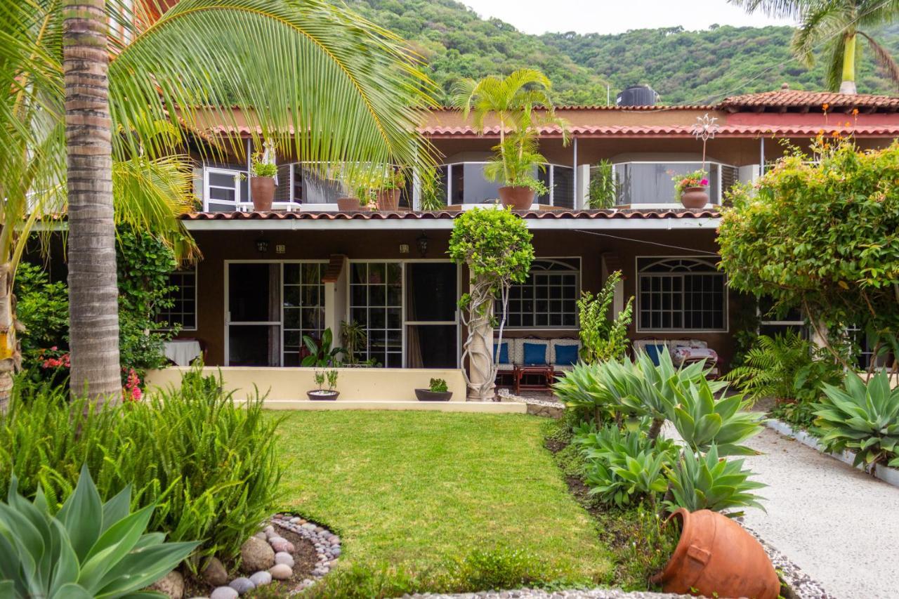 アヒヒク Casa De La Abuela Bed & Breakfast エクステリア 写真